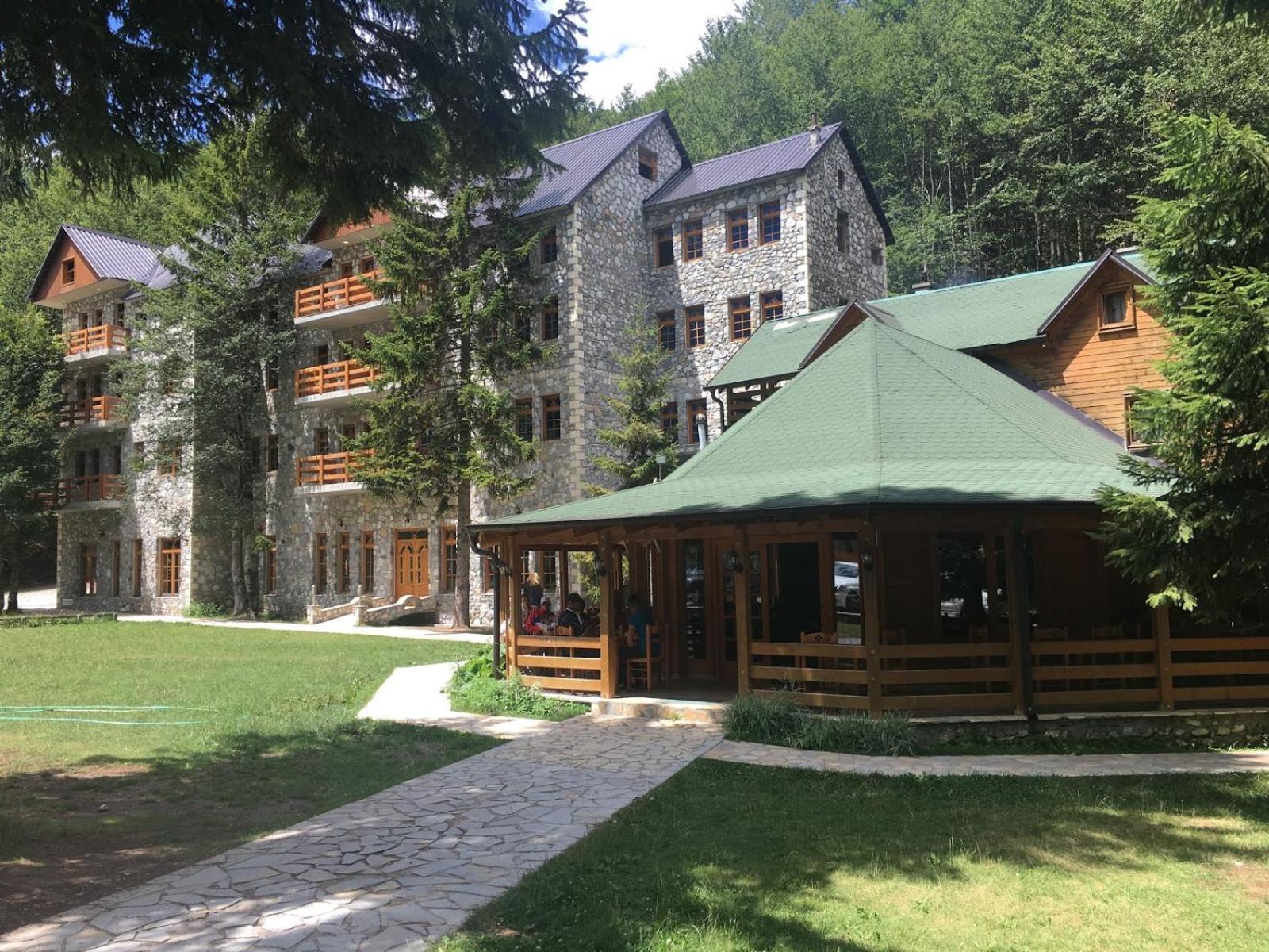 Fusha E Gjes Hotel Valbone Buitenkant foto